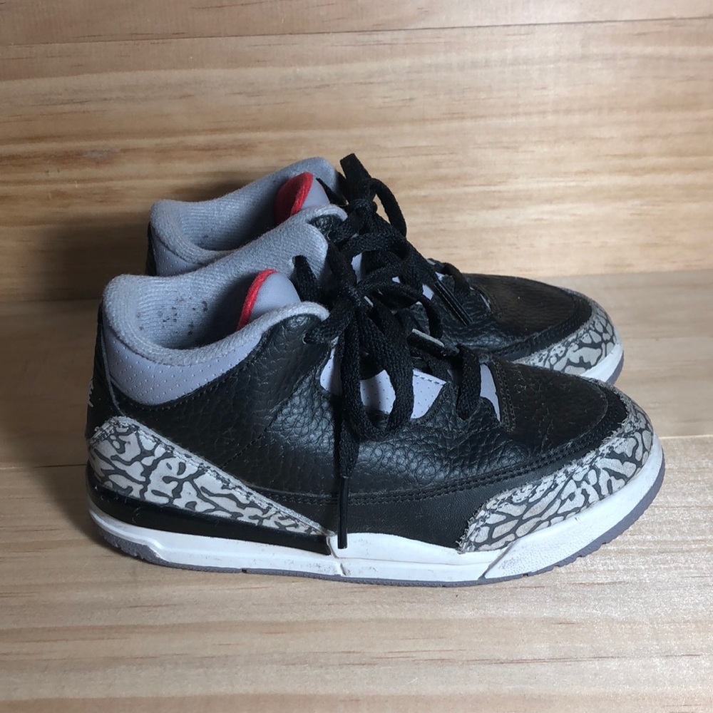 NIKE AIR JORDAN 3 Black Cement